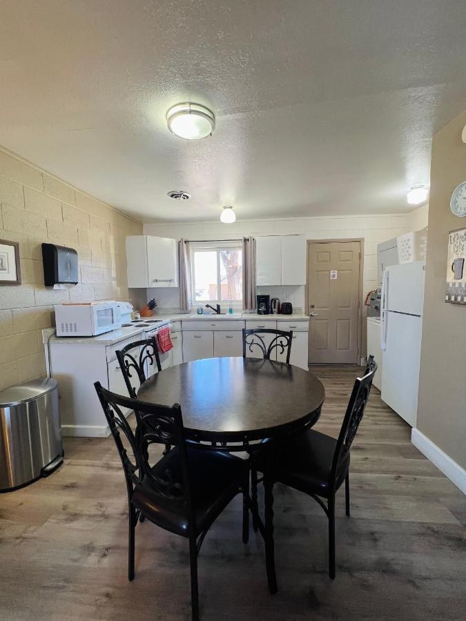 Lake Powell Motel & Apartments Page Exterior foto